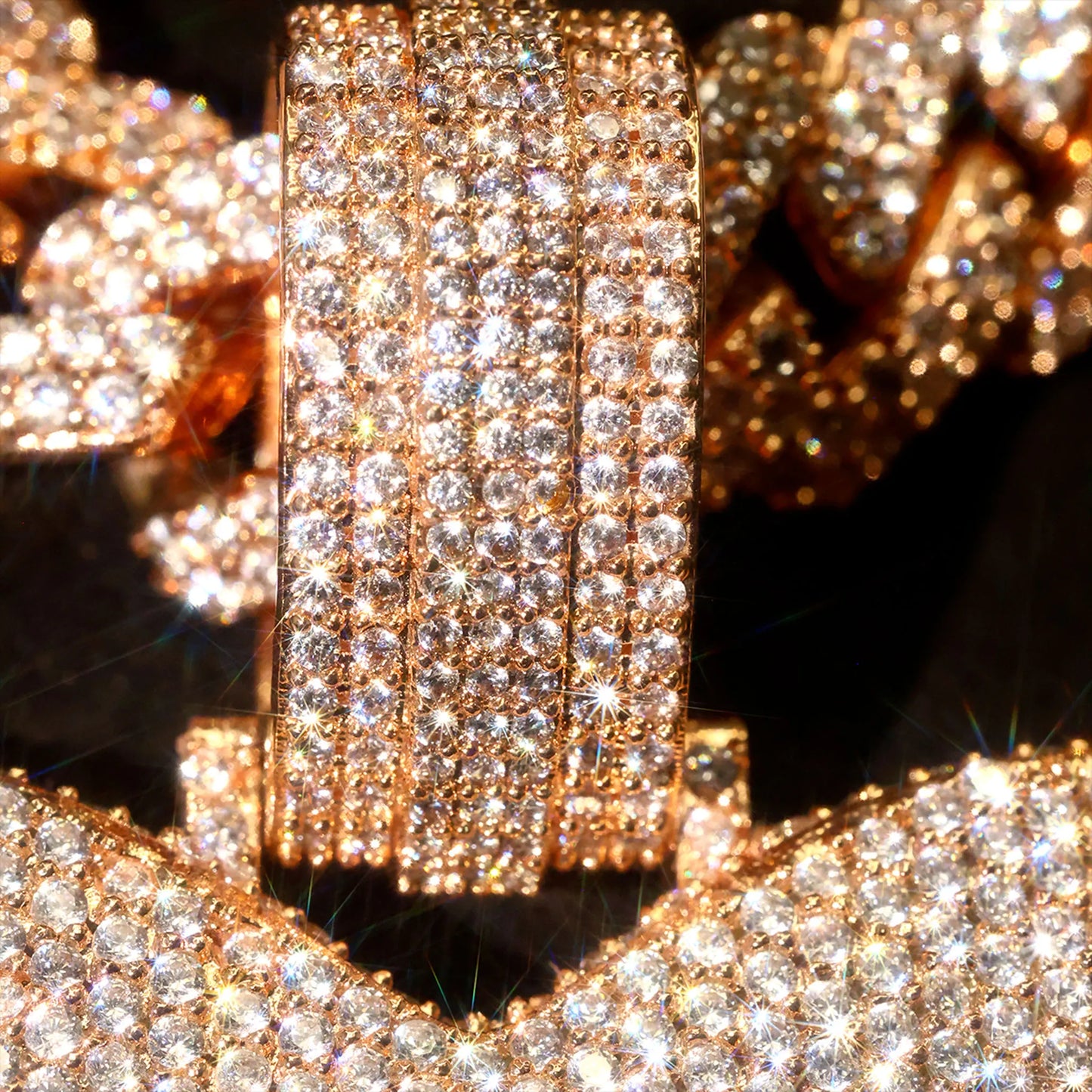 Lyee Cyee Iced Out Zircon Broken Heart Skeleton Pendant