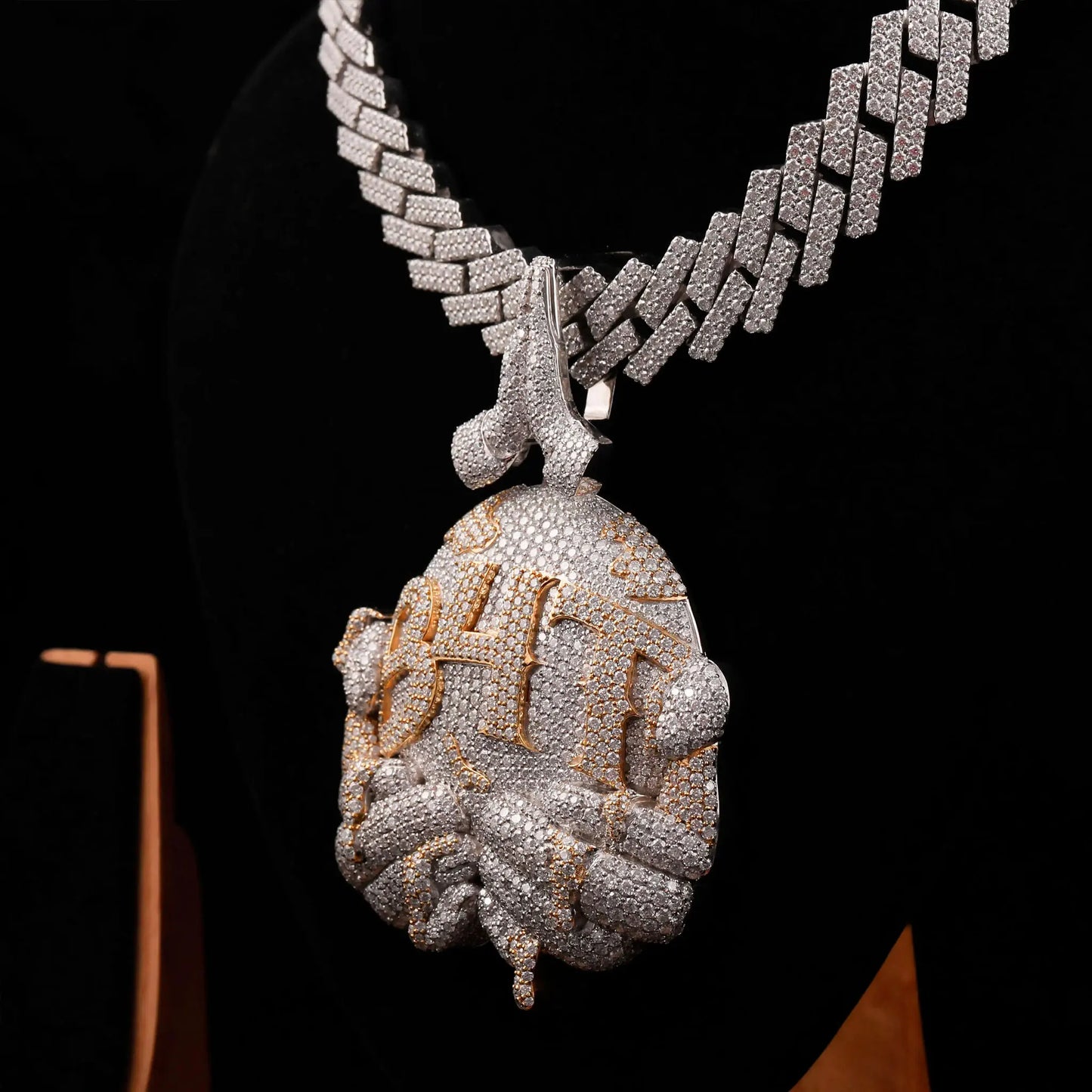 Lyee Cyee Earth Design Pendant Necklace With Zircon Charm