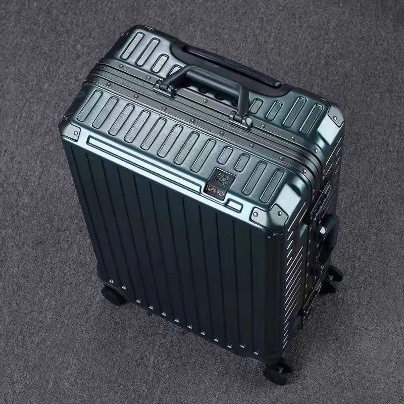 Durable Polycarbonate Luggage Set Two Piece With Universal Wheels