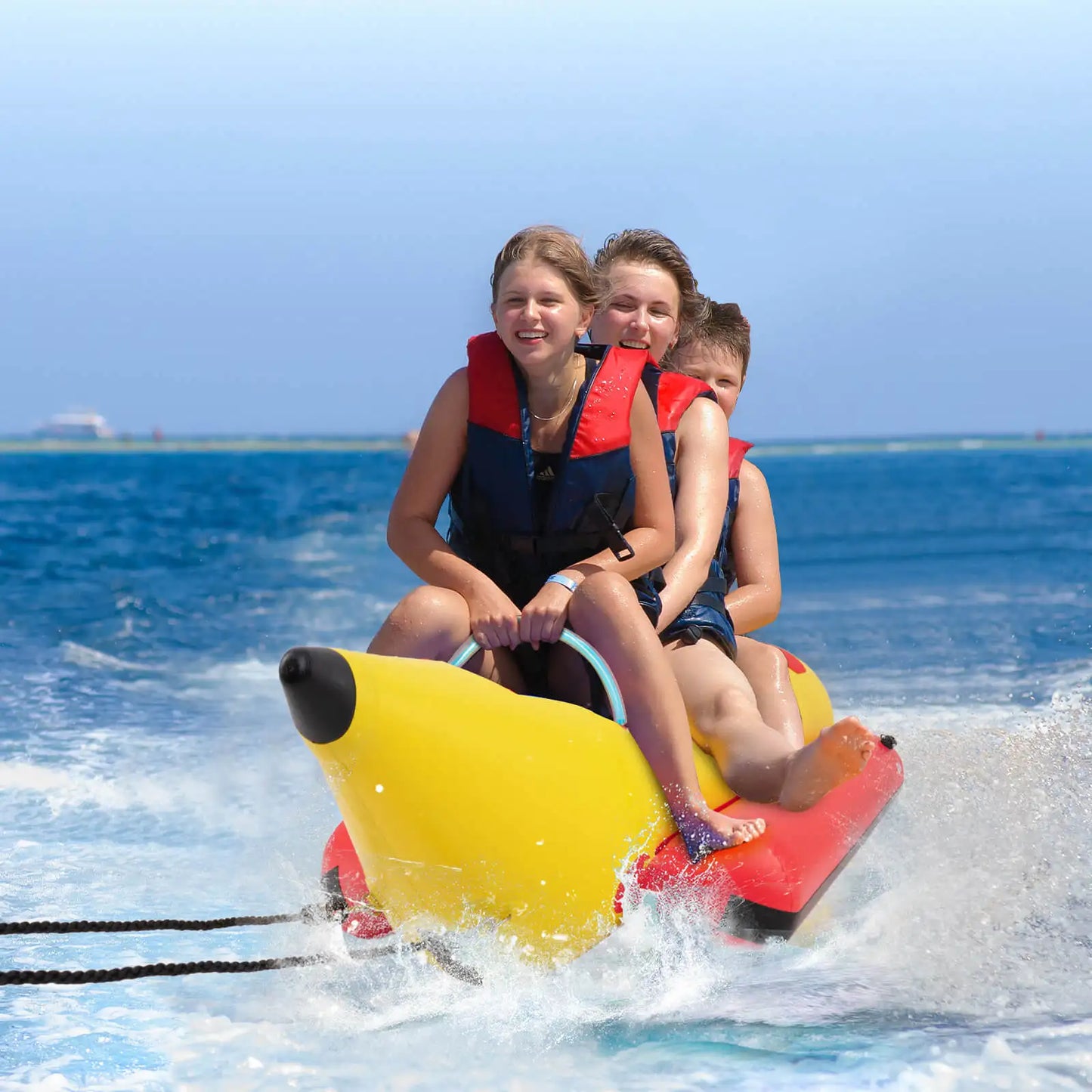 Multigot 3 Person Inflatable Banana Boat With Electric Air Pump For Thrilling Water Sports Enthusiasts