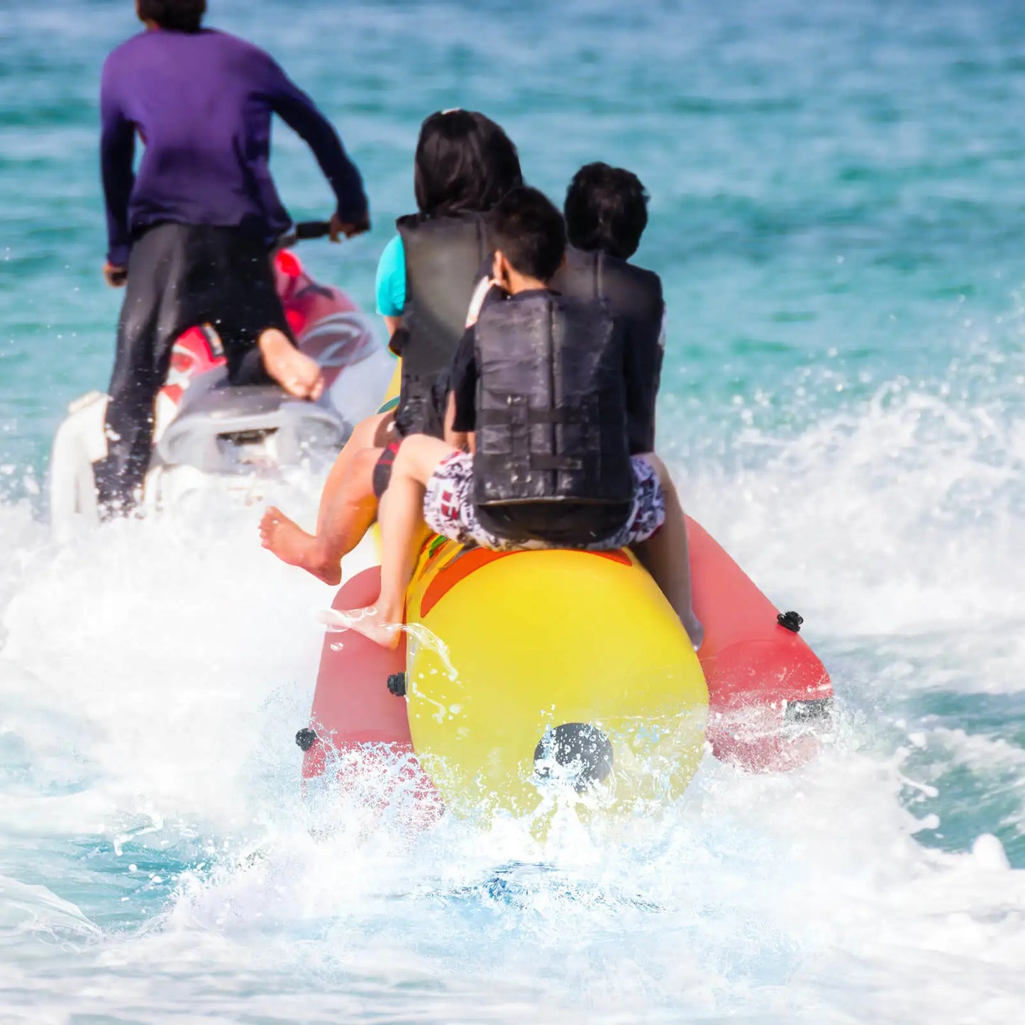 Multigot 3 Person Inflatable Banana Boat With Electric Air Pump For Thrilling Water Sports Enthusiasts
