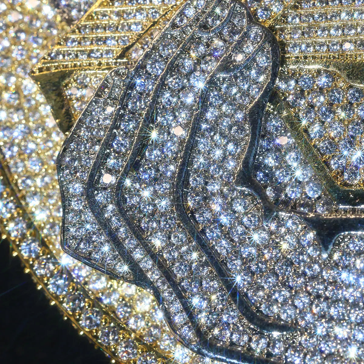 Lyee Cyee Iced Out 3D Gold Plated Pendant Necklace Jewelry