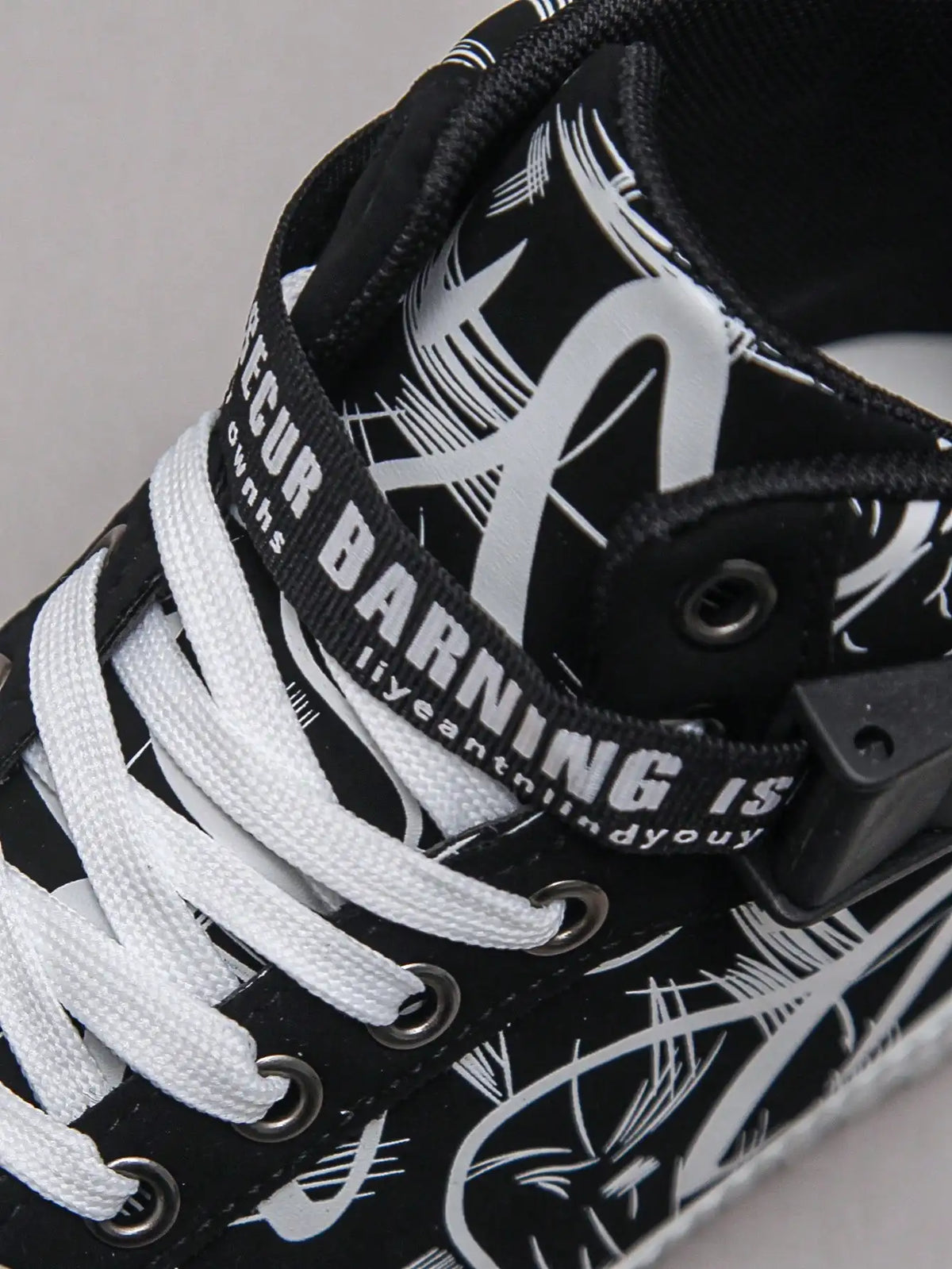 Mens Slip Resistant High Top Athletic Skateboard Shoes for Active Wear